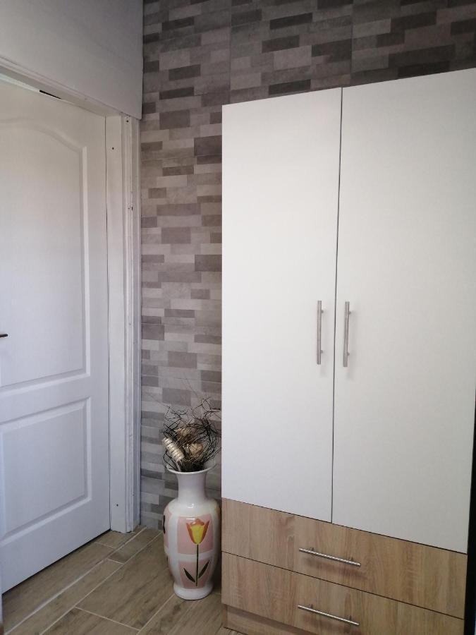 Sun Apartment *